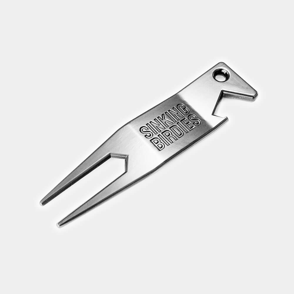 Divot tool